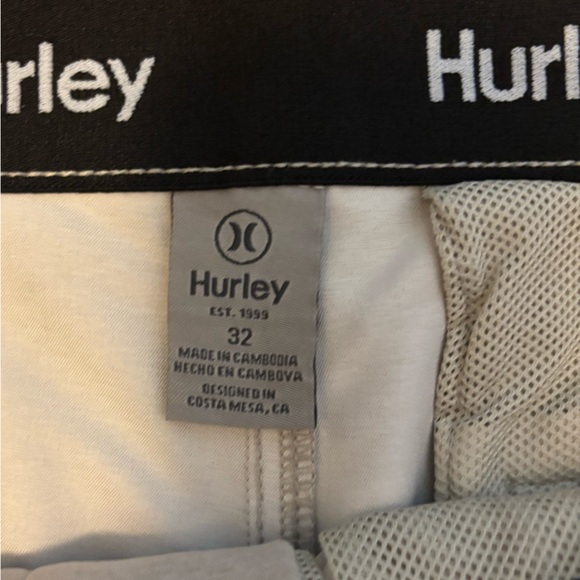 Bundle of Hurley Men's Gray and Tan Shorts, size 32 - Picture 7 of 7
